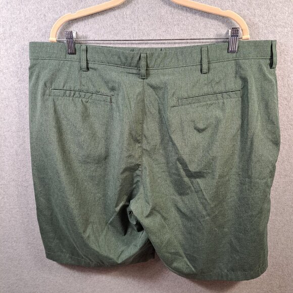 PGA Tour Mens 42 Golf Shorts Green Poly Blend Classic Flat Front 10" Inseam - Picture 2 of 10